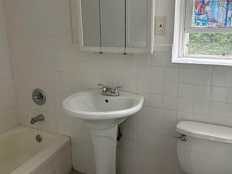 513-515 Grand Ave #I — Photo 6