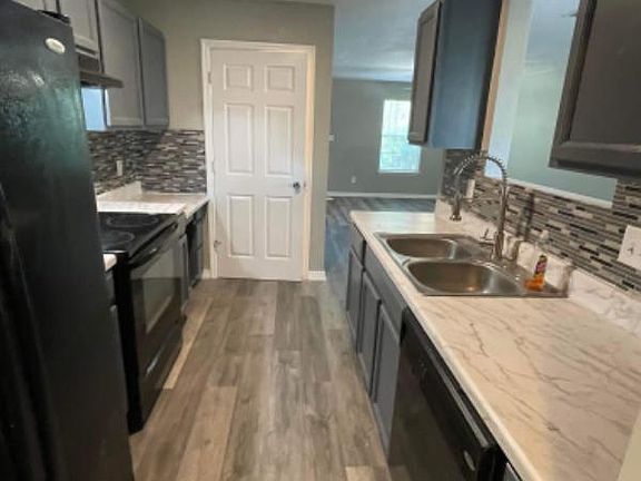 3rd image of 1539 Live Oak Dr #A