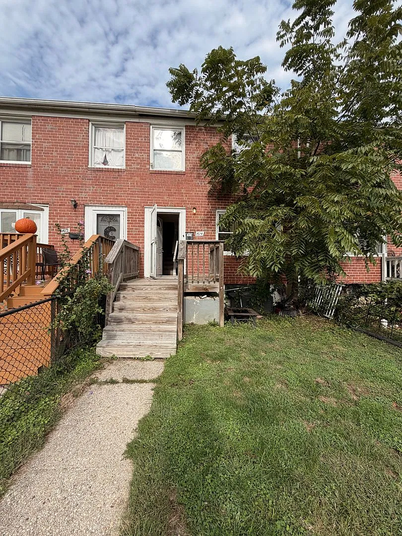 Townhouse For Rent Essex — Photo 1