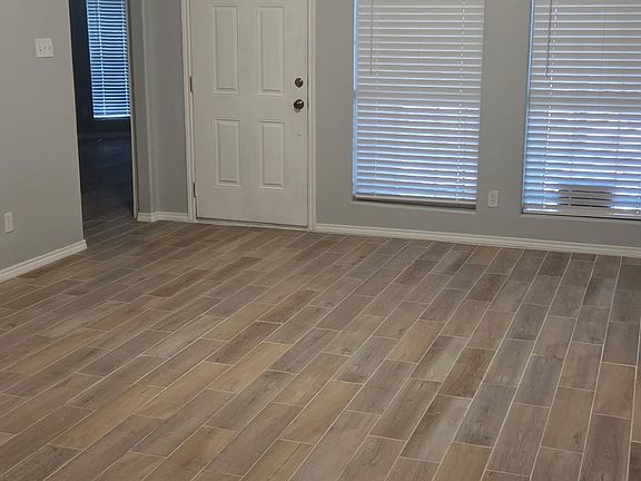 2nd image of 310 Plata Dr