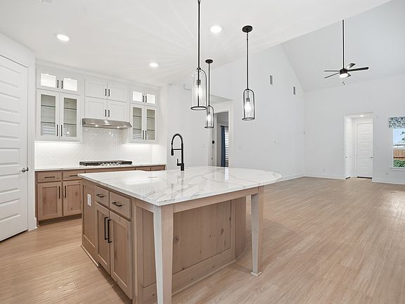 2nd image of 1013 Karis Blvd