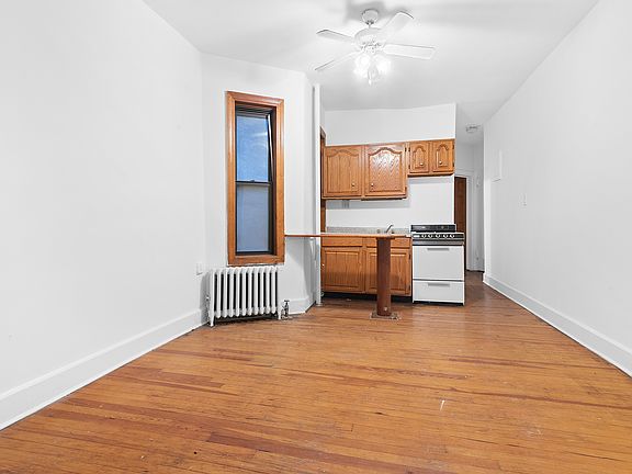 3rd image of 229 Sullivan St #3D