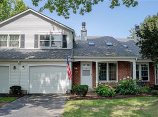 82 Old Pine Ln, Rochester, NY 14615