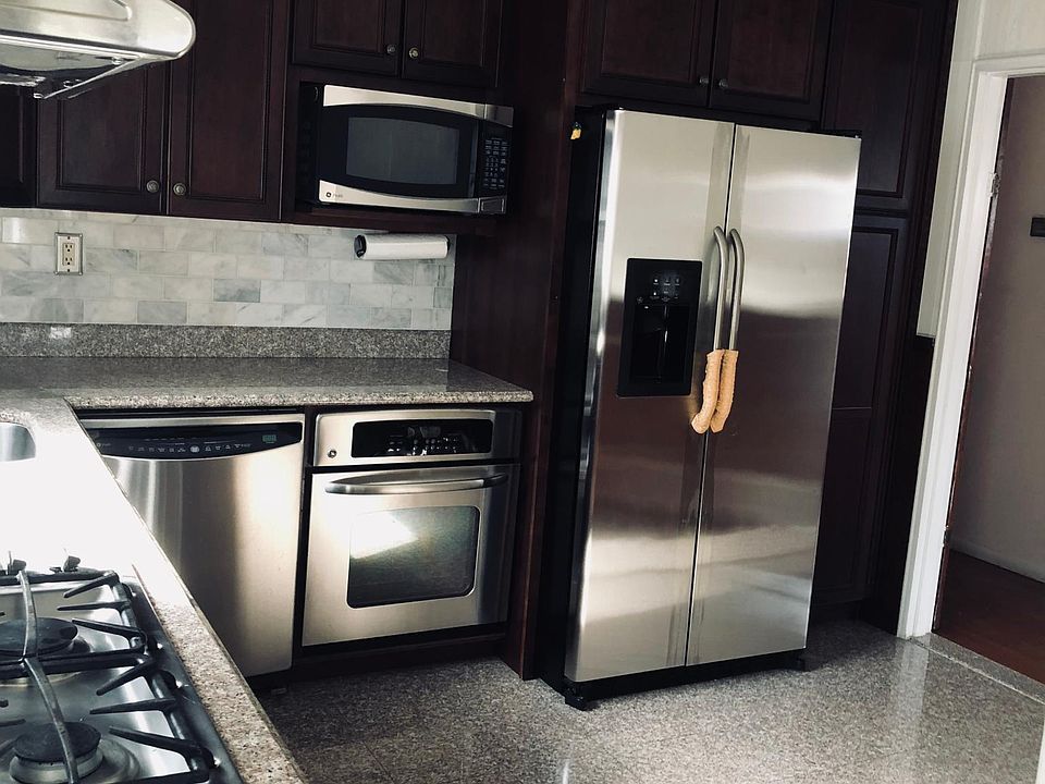 1st image of 22448 77th Ave