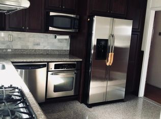 22448 77th Ave, Bayside, NY 11364