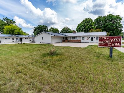 715 N John Wayne Dr, Winterset, IA, 50273