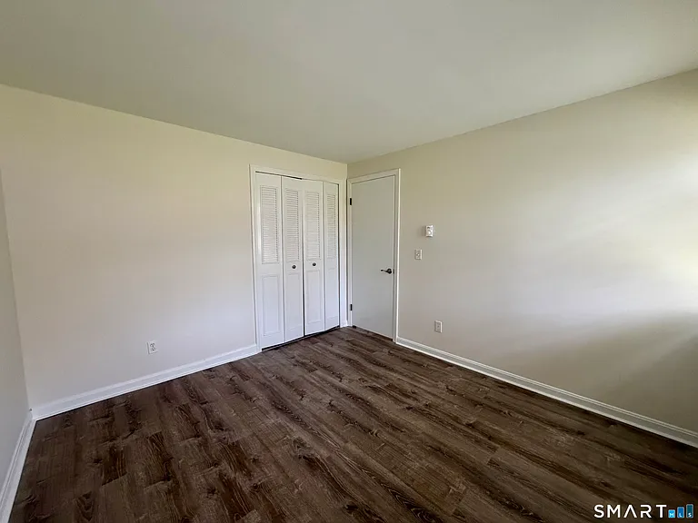 47 Old Farms Ln #47 — Photo 17