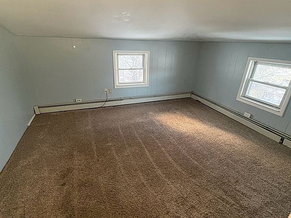 3rd image of 246 Glen St #3