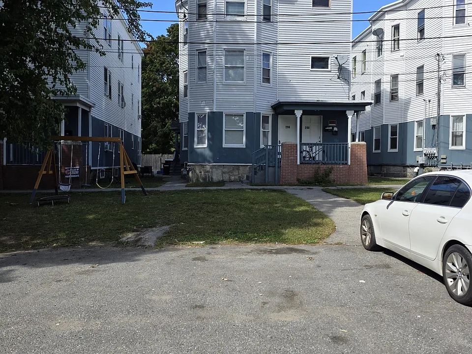 296 Howard St #1