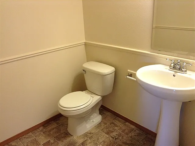 259 Bondgard Ave E — Photo 13