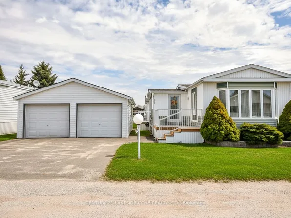 4103 Lynn St, Severn, ON L3V 0V4