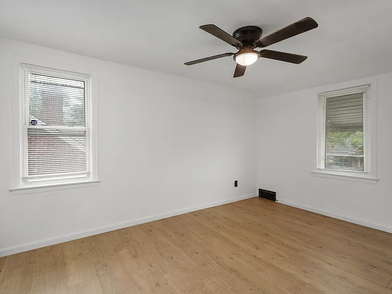 13891 Fairmount Dr — Photo 19