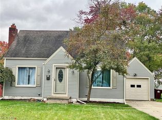 45 Edgewater Dr, Poland, OH 44514
