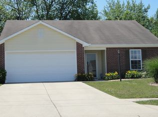 3915 Chantry Way, Greenwood, IN 46143