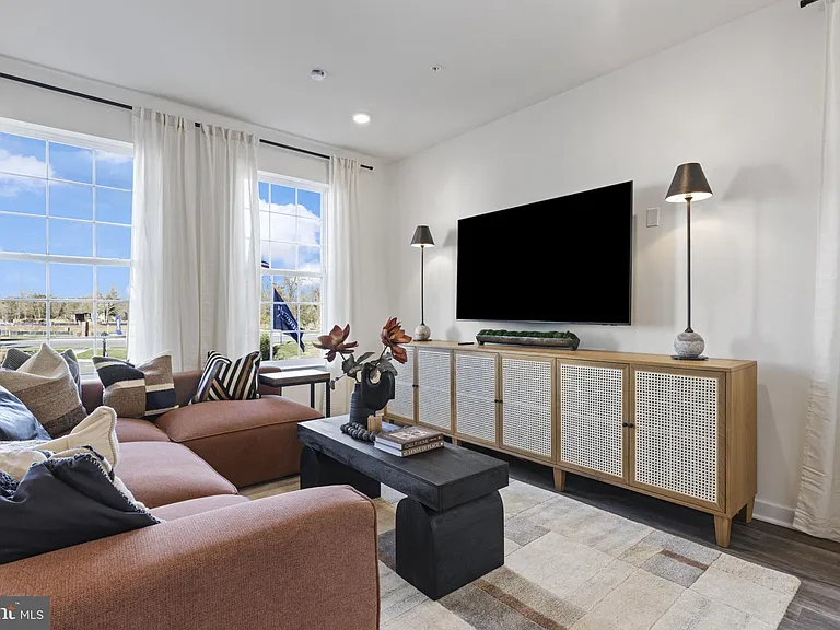7434 Fern Gully Way — Photo 14