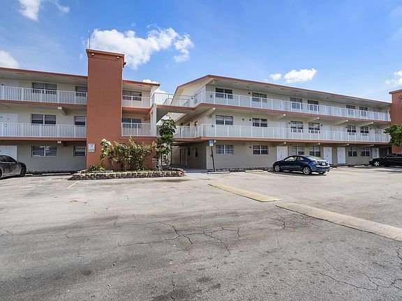 3rd image of 1585 NW 103rd St #115