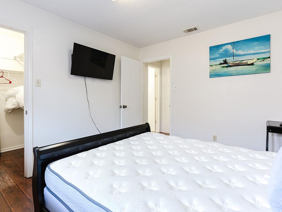 1st image of 1100 Willowbrook Trl