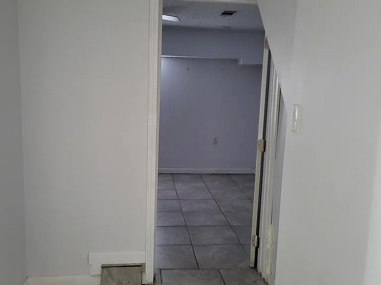 3401 Belfort Ave — Photo 4