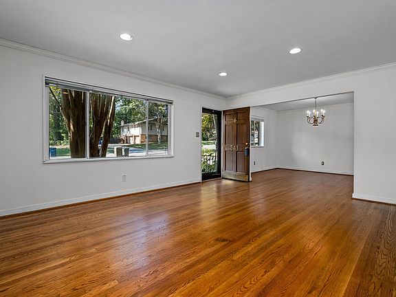 4th image of 341 Linda Ave