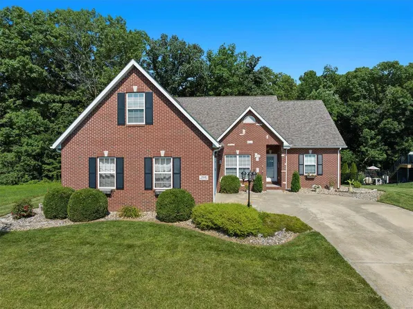 708 Birch Ln, Maryville, IL 62062