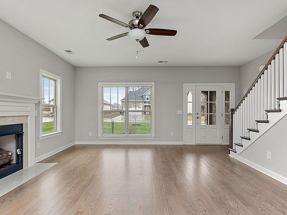 2nd image of 744 Jersey Dr