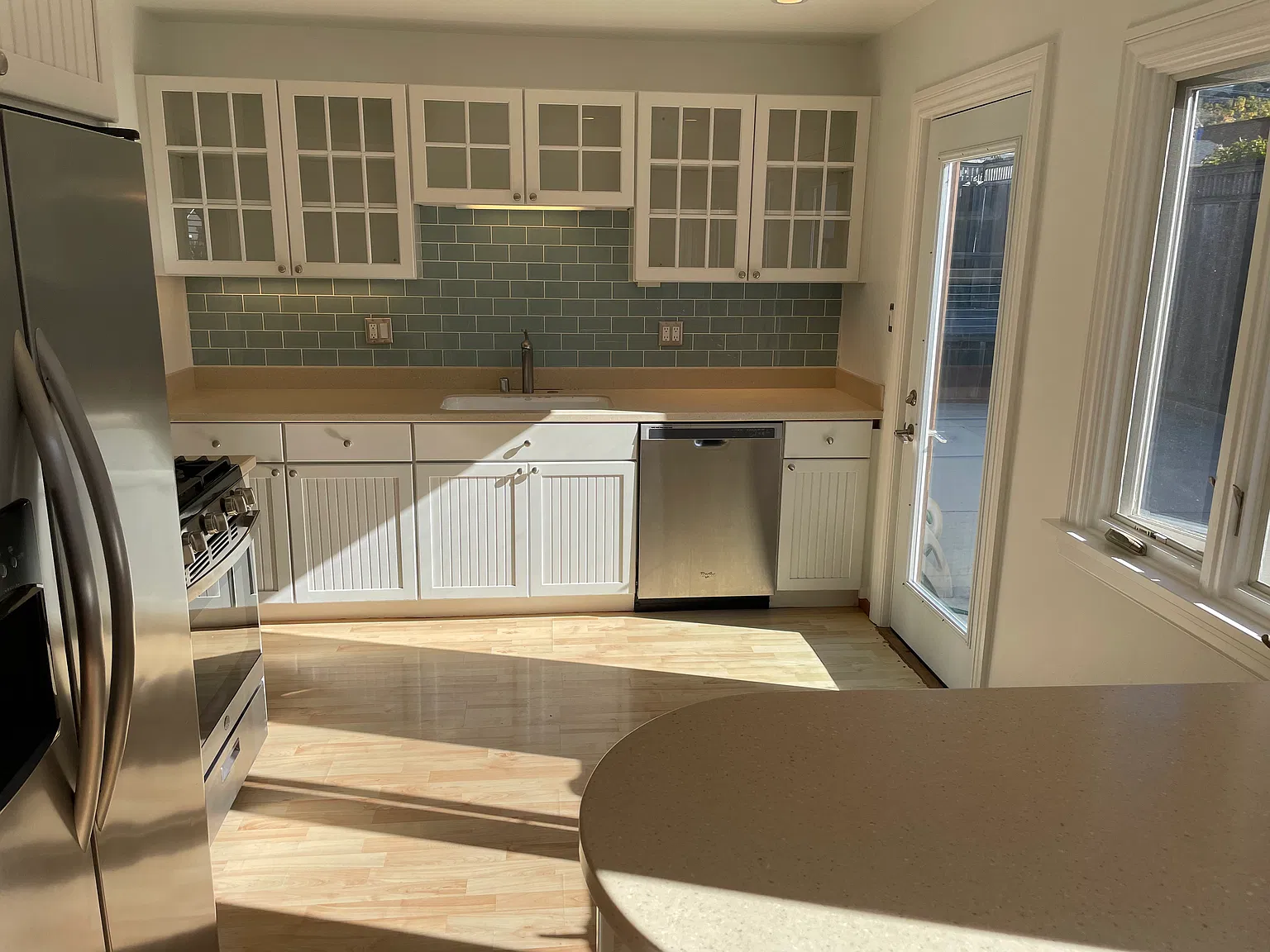 3 bed, 1040 sqft, $4,950 — Photo 4