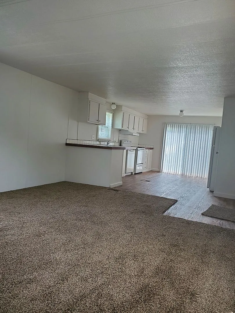 Ready to Move in! — Photo 2