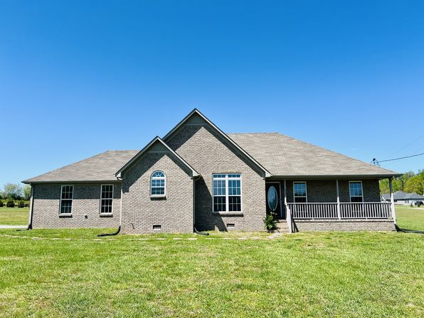 634 Howell Hill Rd, Flintville, TN 37335