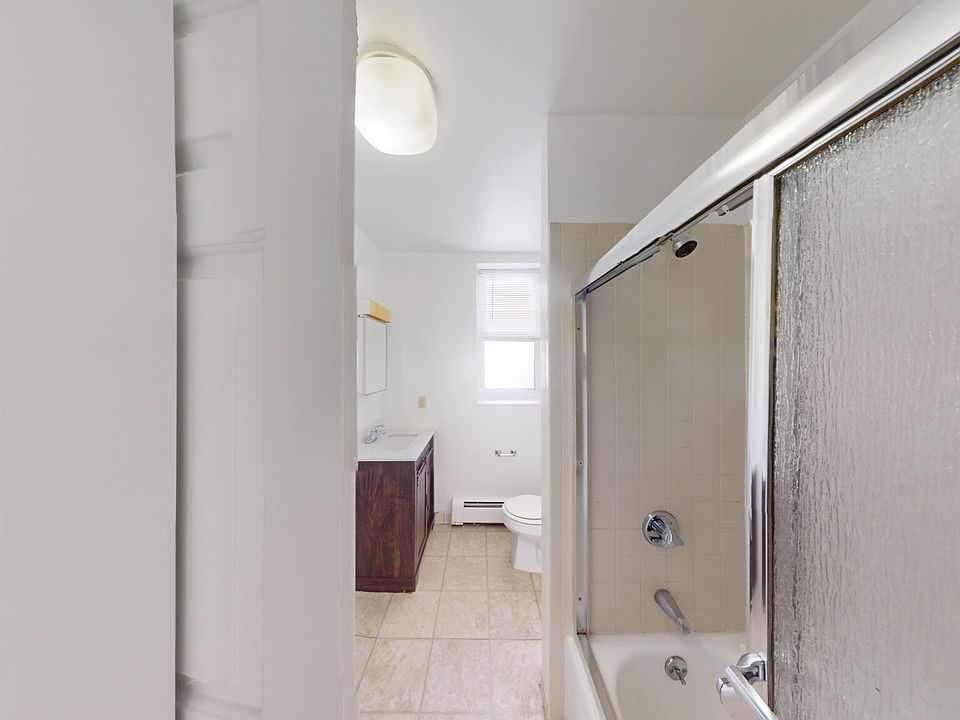 2nd image of 171 Harvard St APT 3