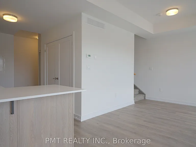 25 Palace St #R27 — Photo 4