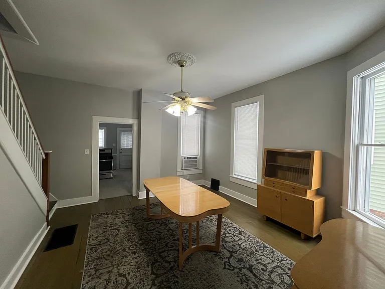 600 S Center St — Photo 7
