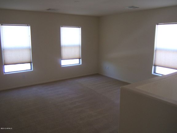 3rd image of 2315 W Tallgrass Trl