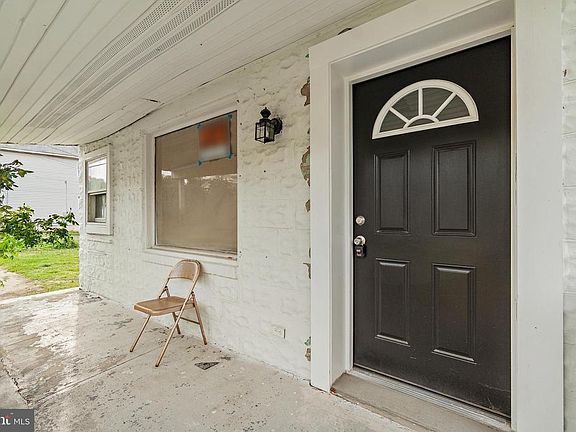 3rd image of 5902 Belle Grove Rd
