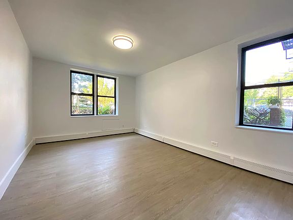 4th image of 1130 Stadium Ave APT Lb