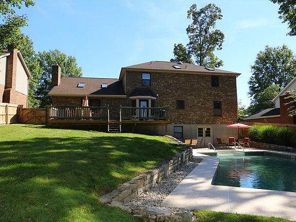 2nd image of 8656 Valley Circle Dr