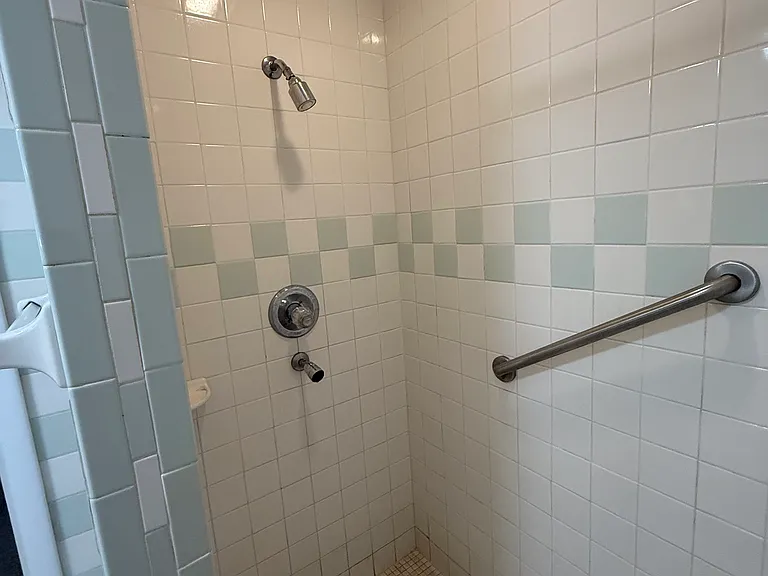 706 Park St #2 — Photo 4