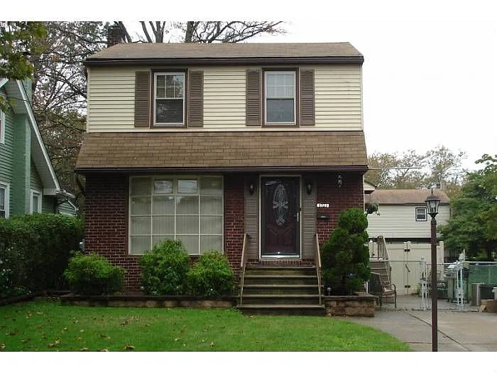 1723 W River Dr photo 1