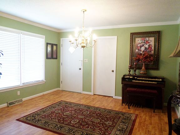 5th image of 2218 Sycamore Ave NW