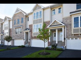 2620 Chelsey St, Buffalo Grove, IL 60089