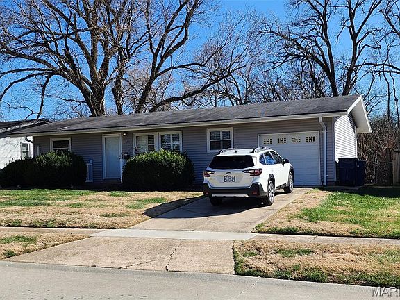 4th image of 940 Rogers Ln