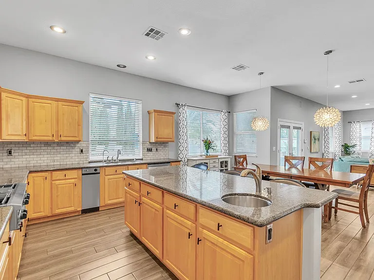 296 Doe Run Cir — Photo 143