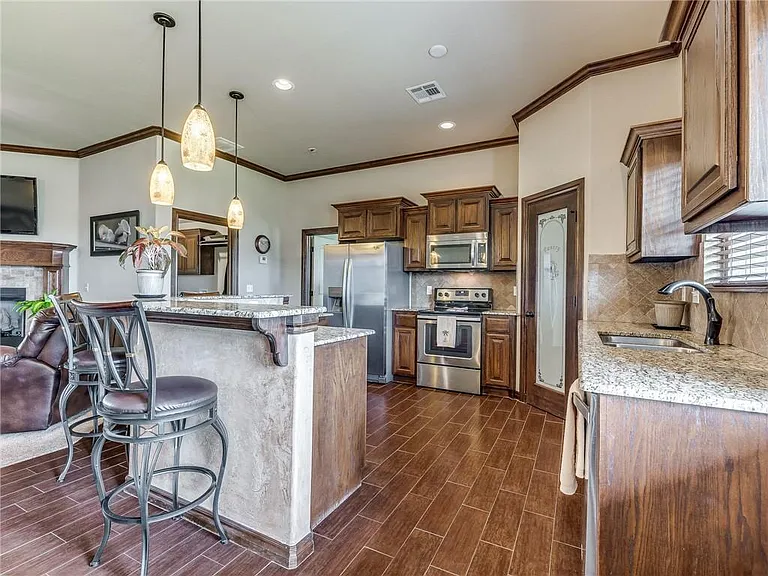3020 Canton Trl — Photo 12