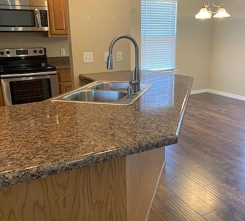 5th image of 206 Ashford Dr