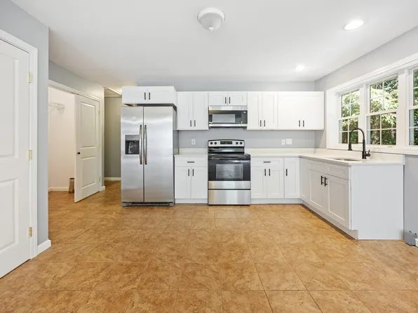 485 West St #2, Southington, CT 06489