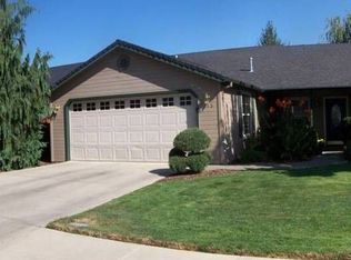 213 Samuel Lane Loop Rd, Phoenix, OR 97535