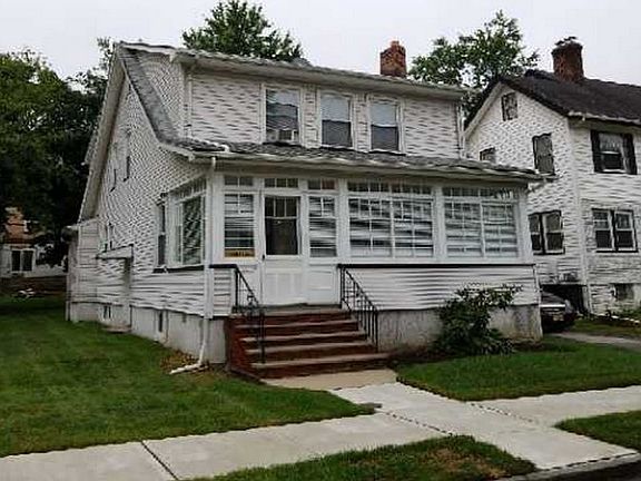 2nd image of 11 Grant Ave