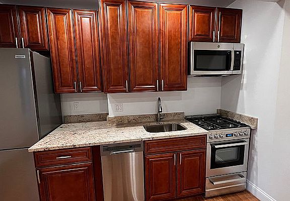 2nd image of 131 Joralemon St #44