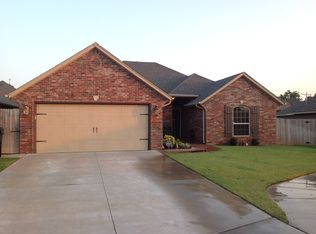 11744 SW 16th St, Yukon, OK 73099