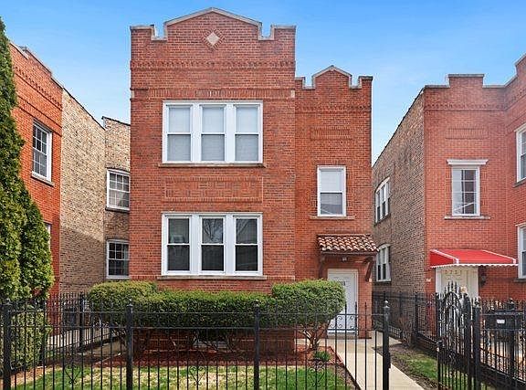 2nd image of 3755 N Sacramento Ave