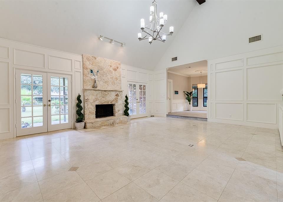 1st image of 17010 N Ivy Cir